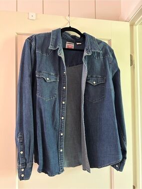 Levi's Light Blue Denim Button-Front Shirt